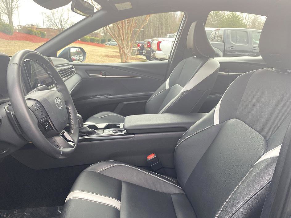 Certified 2025 Toyota Camry SE image 11