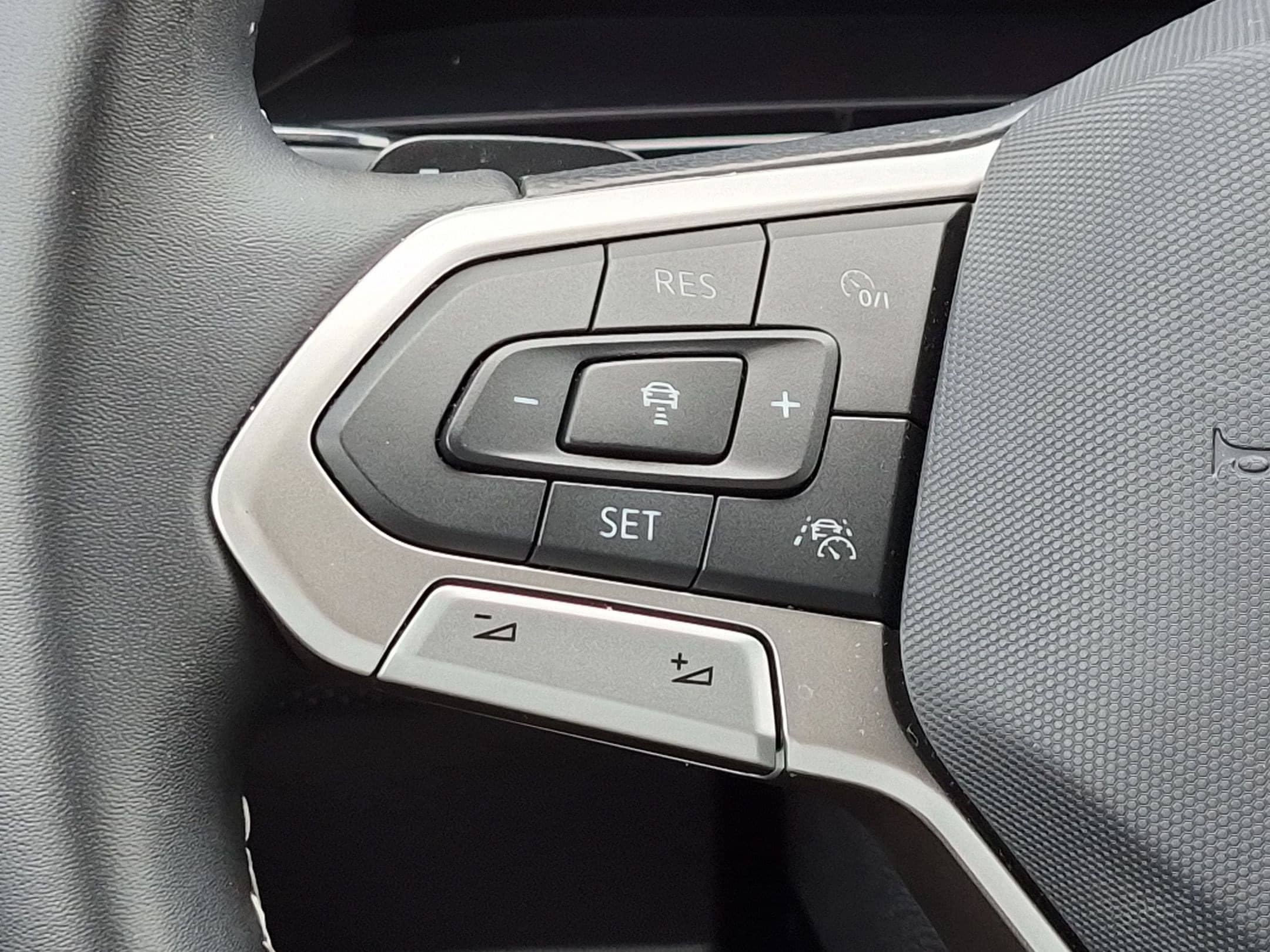 Used 2026 Volkswagen Atlas SE AWD/4WD image 18
