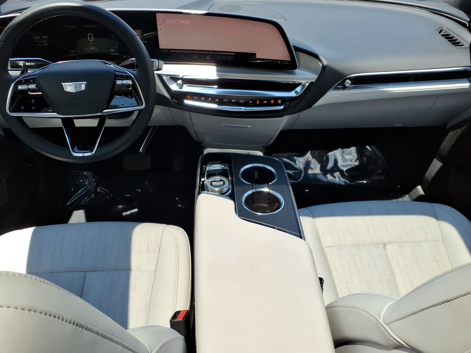 Certified 2024 Cadillac Lyriq Sport w/ LPO, Floor Liner Package AWD/4WD image 17