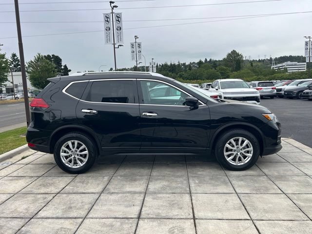 Used 2017 Nissan Rogue SV AWD/4WD image 8
