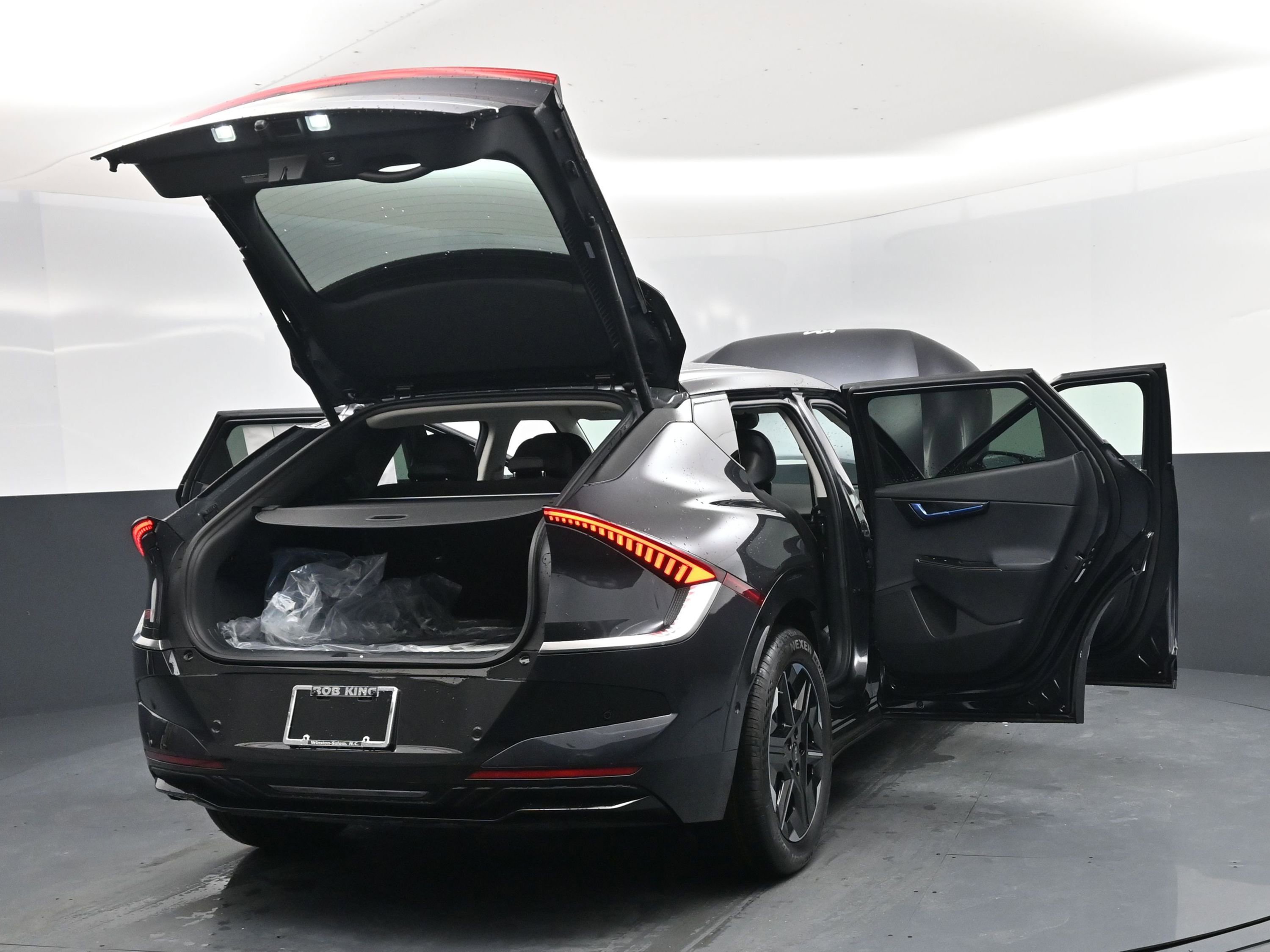 New 2025 Kia EV6 Wind image 19