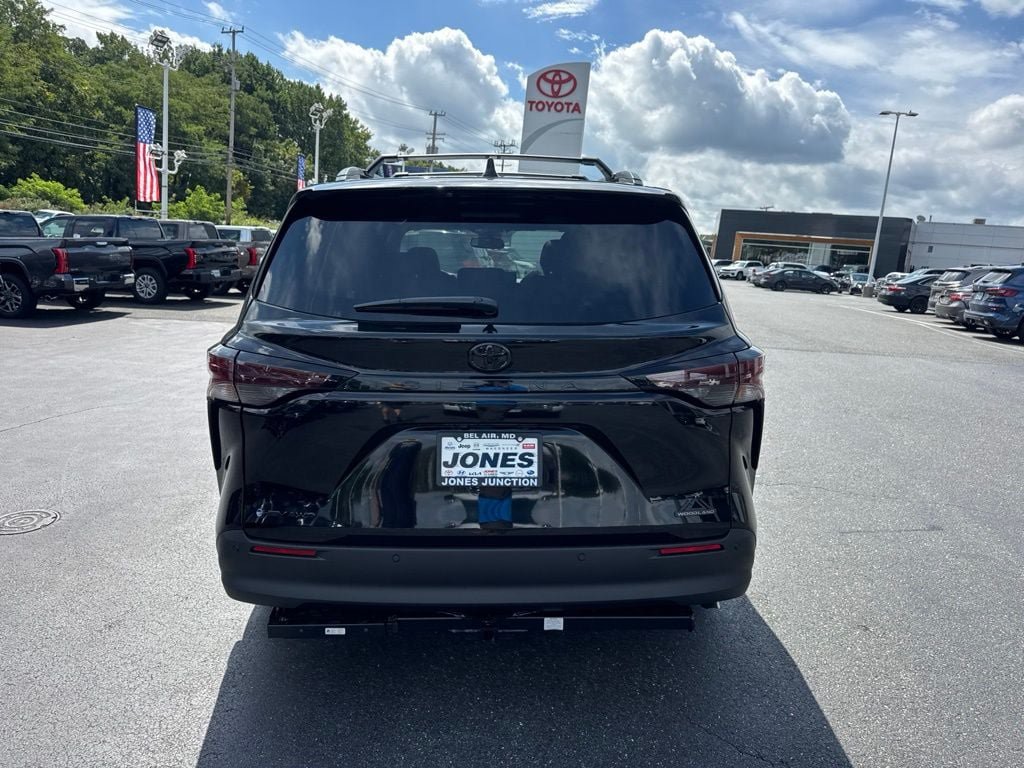 New 2026 Toyota Sienna XLE Woodland Edition AWD/4WD image 6