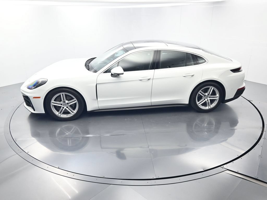 Certified 2025 Porsche Panamera RWD image 34