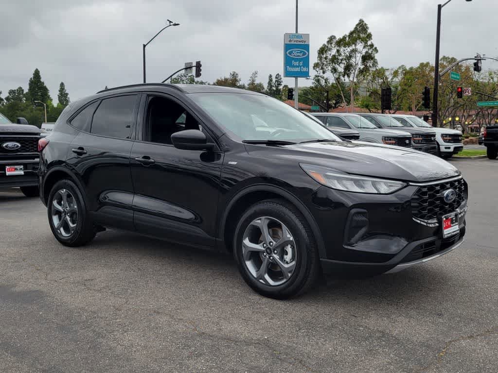 Used 2025 Ford Escape ST-Line image 7