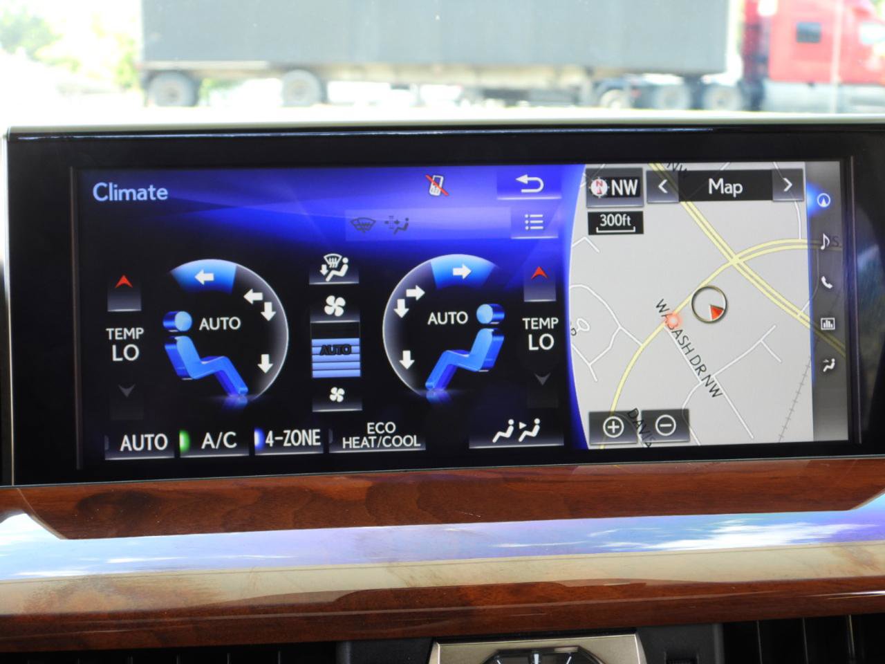Used 2016 Lexus LX 570 4WD w/ 3rd Row & Luxury Pkg image 93