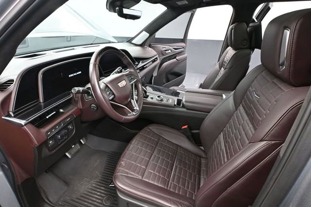Used 2024 Cadillac Escalade V w/ LPO, ONYX Package AWD/4WD image 28