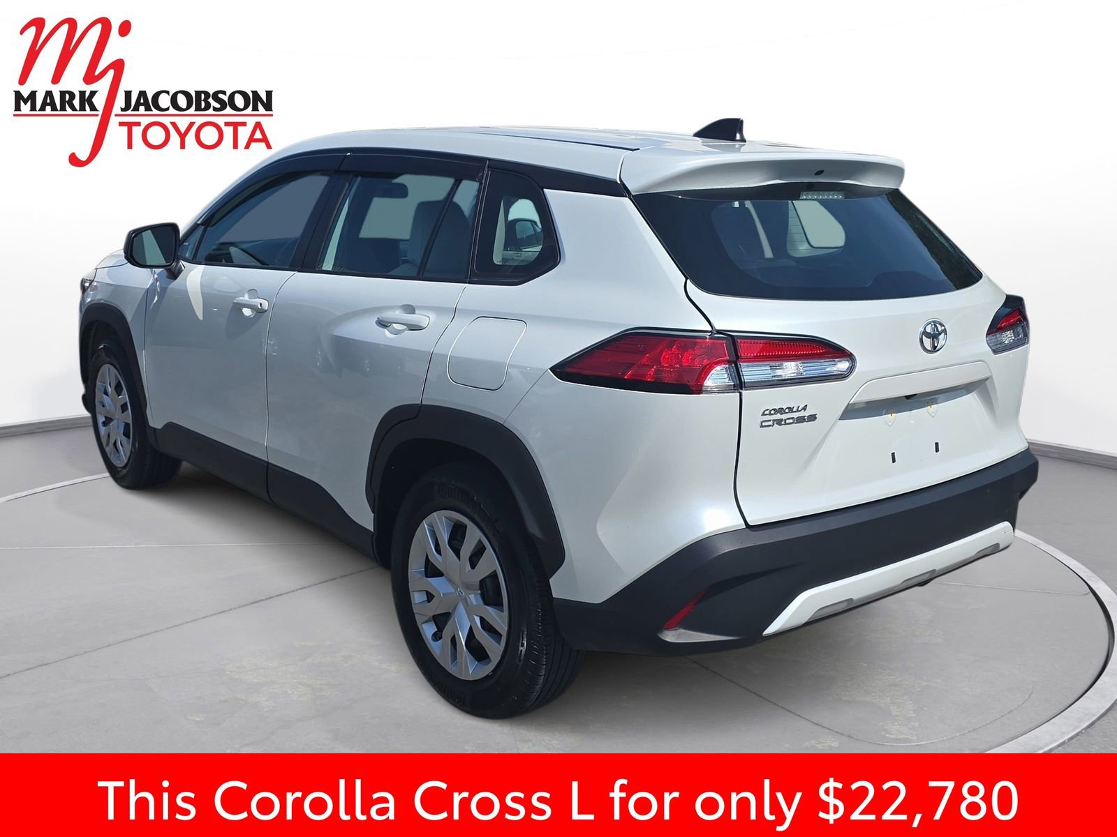 Used 2024 Toyota Corolla Cross L image 13