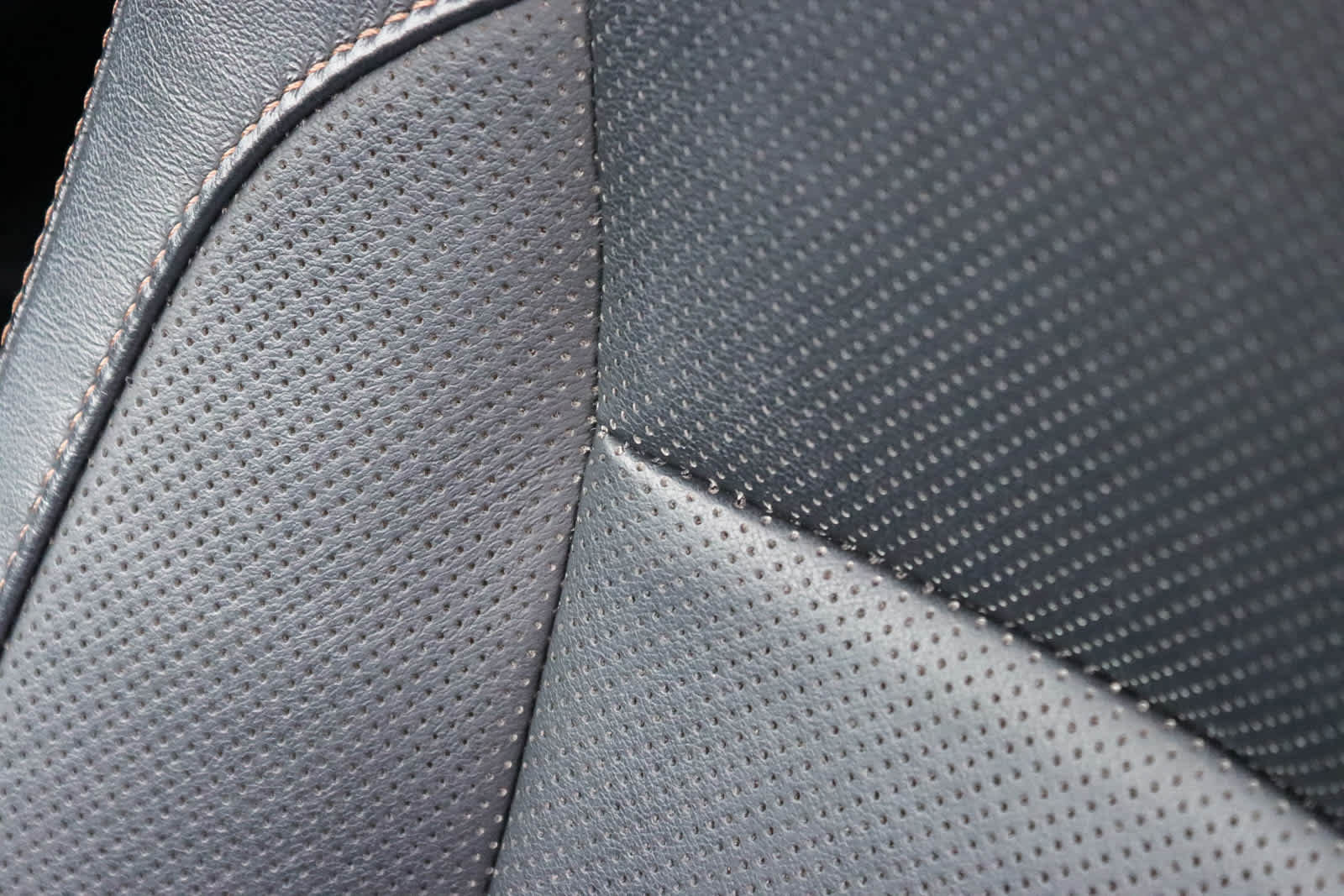 Used 2018 Toyota Highlander Limited image 25