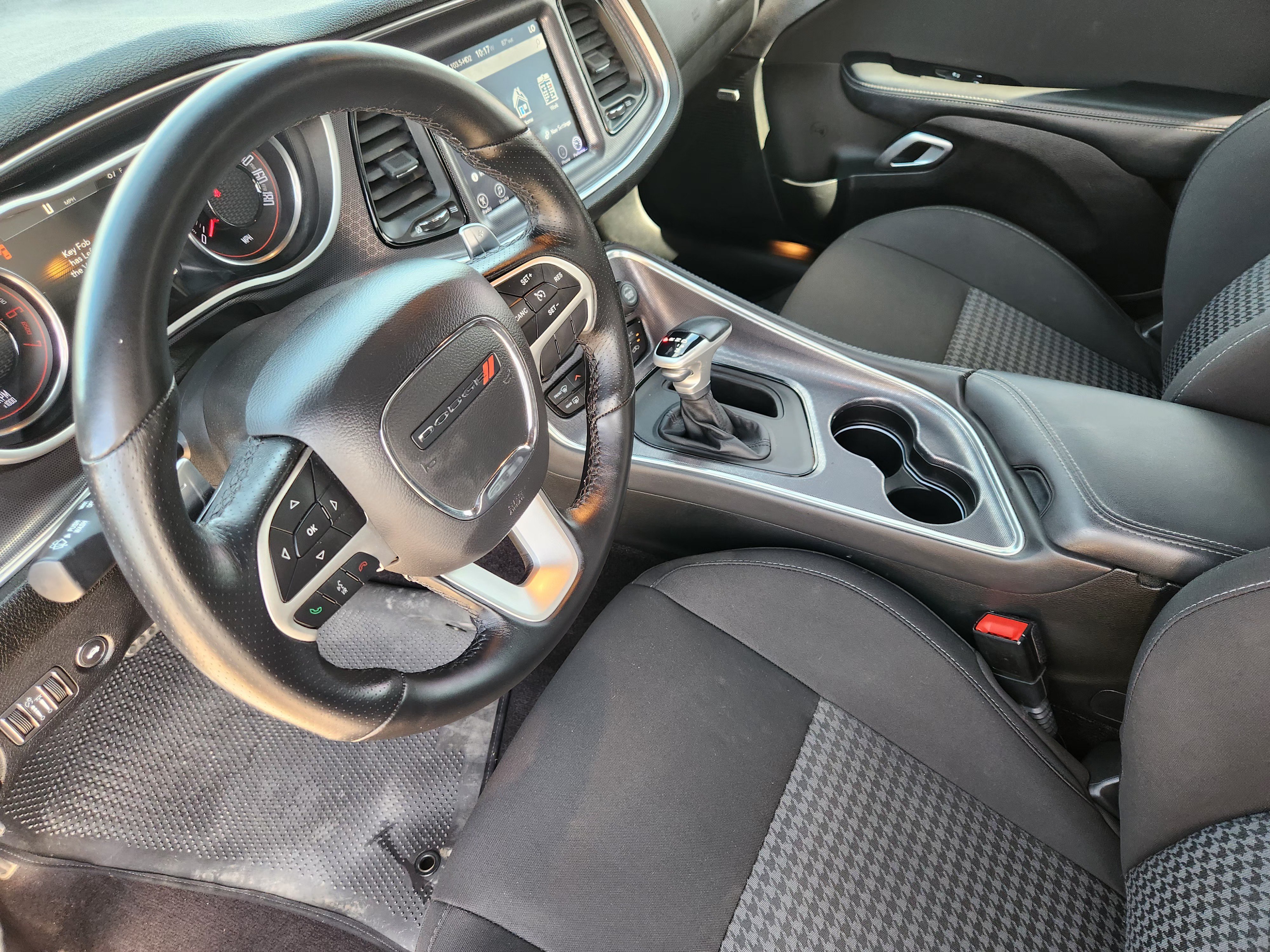Used 2017 Dodge Challenger R/T Scat Pack w/ Dynamics Package RWD image 13