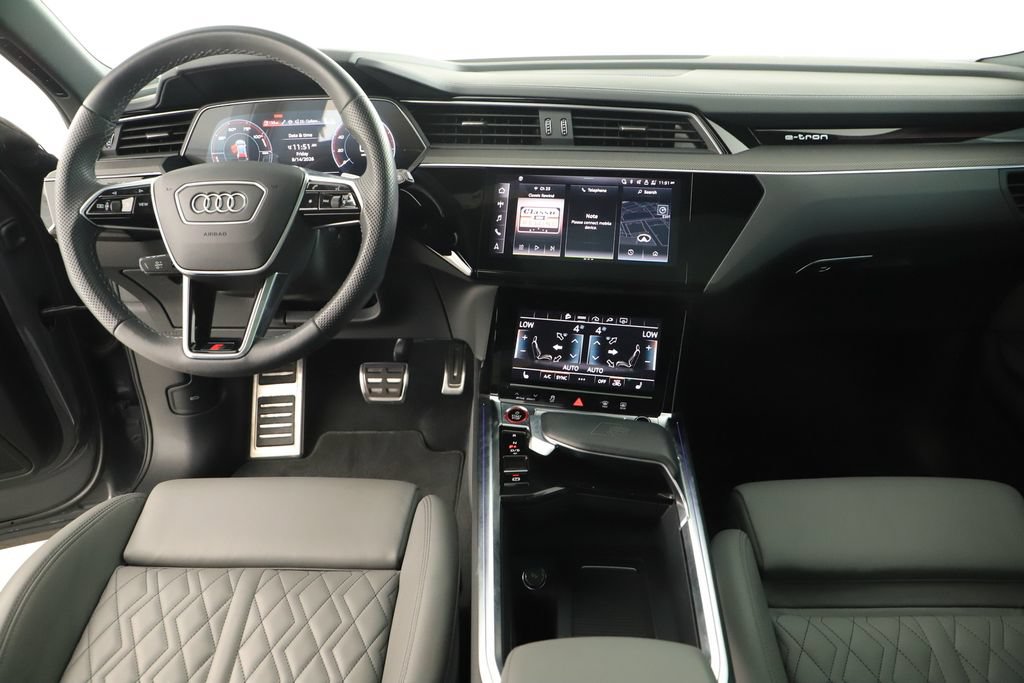 Certified 2024 Audi SQ8 e-tron Premium Plus w/ Black Optic Package AWD/4WD image 18