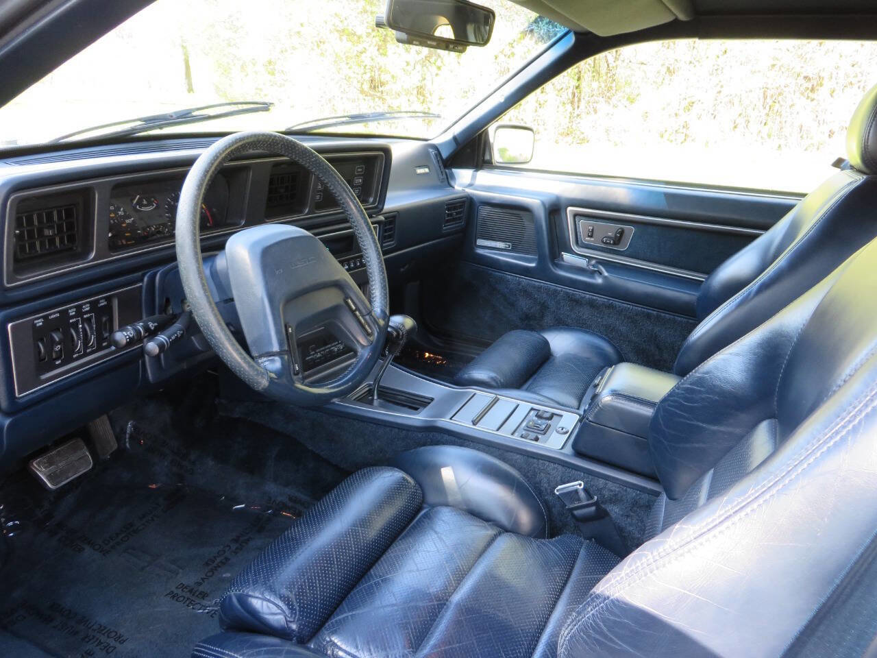 Used 1988 Lincoln Mark VII LSC RWD image 9