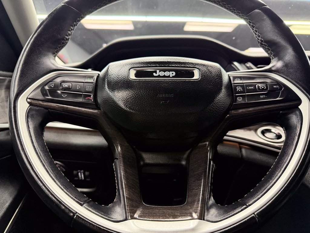 Used 2022 Jeep Grand Cherokee L Limited w/ Black Appearance Package RWD image 22