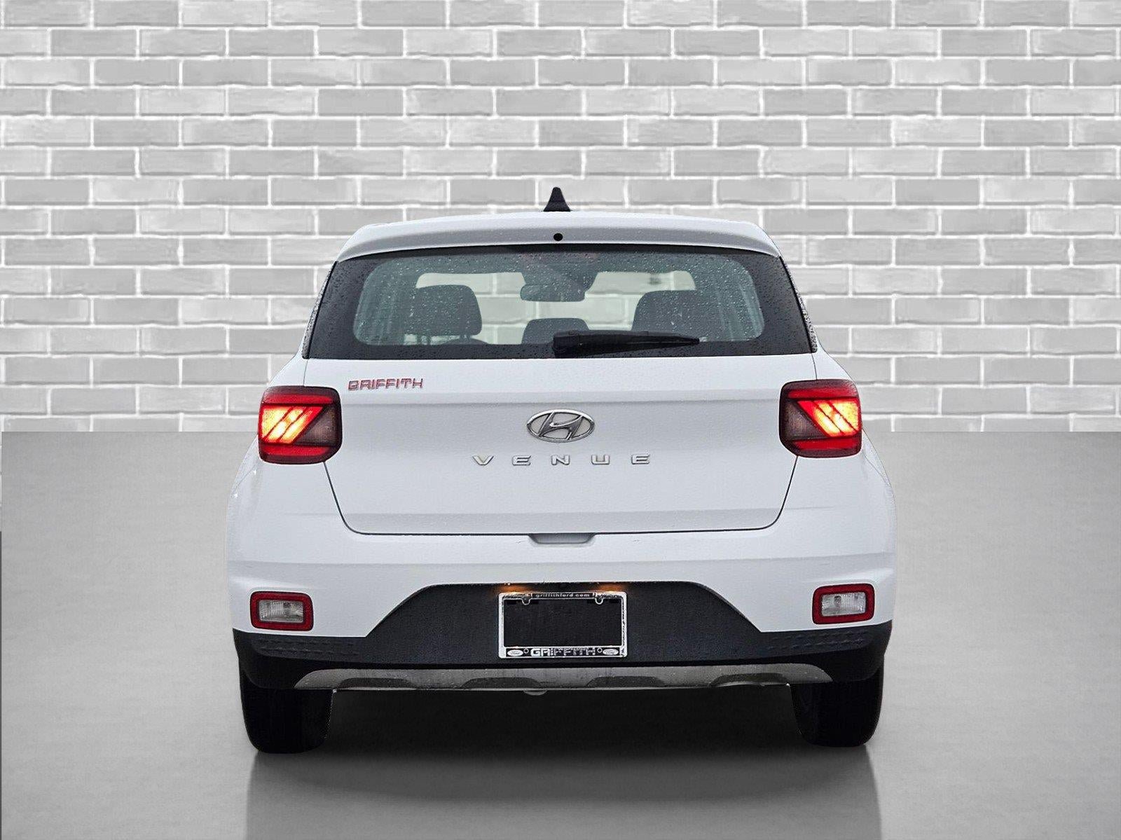 Used 2021 Hyundai Venue SE FWD image 6