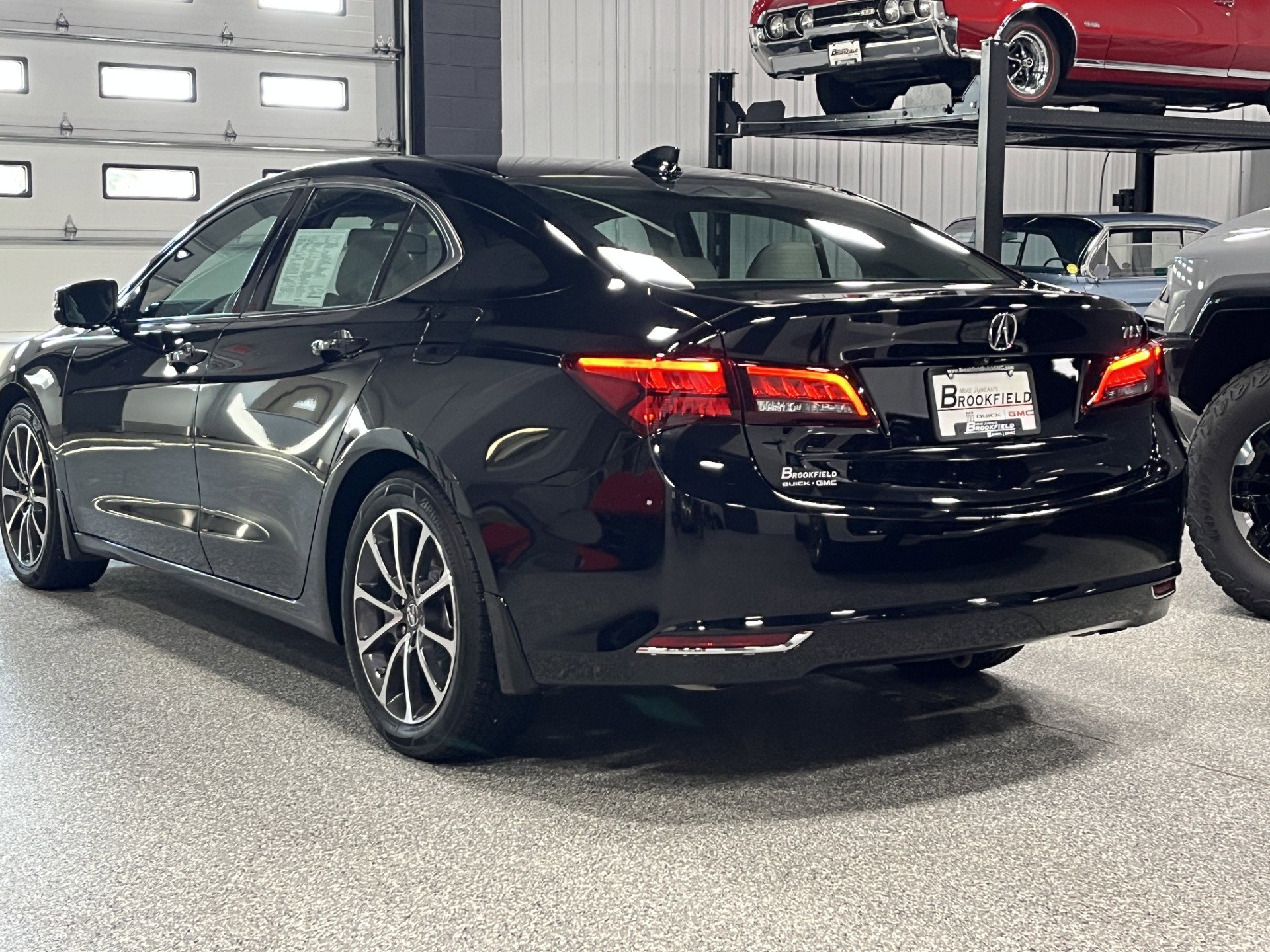 Used 2016 Acura TLX V6 FWD image 3