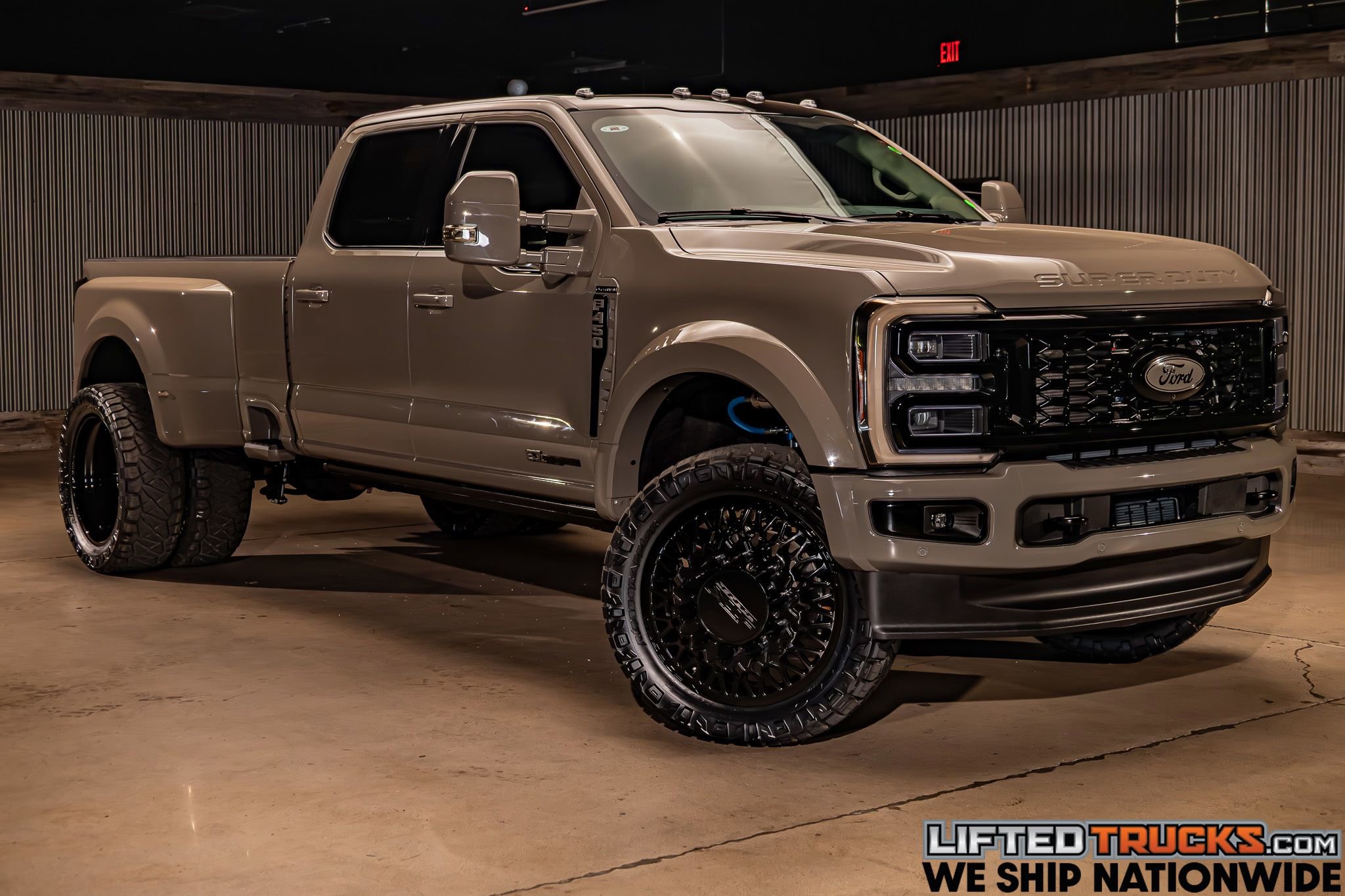 Used 2026 Ford F450 Platinum w/ Platinum Plus Package AWD/4WD image 1