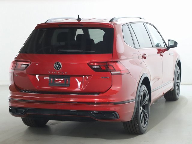 Used 2024 Volkswagen Tiguan SE R-Line image 48