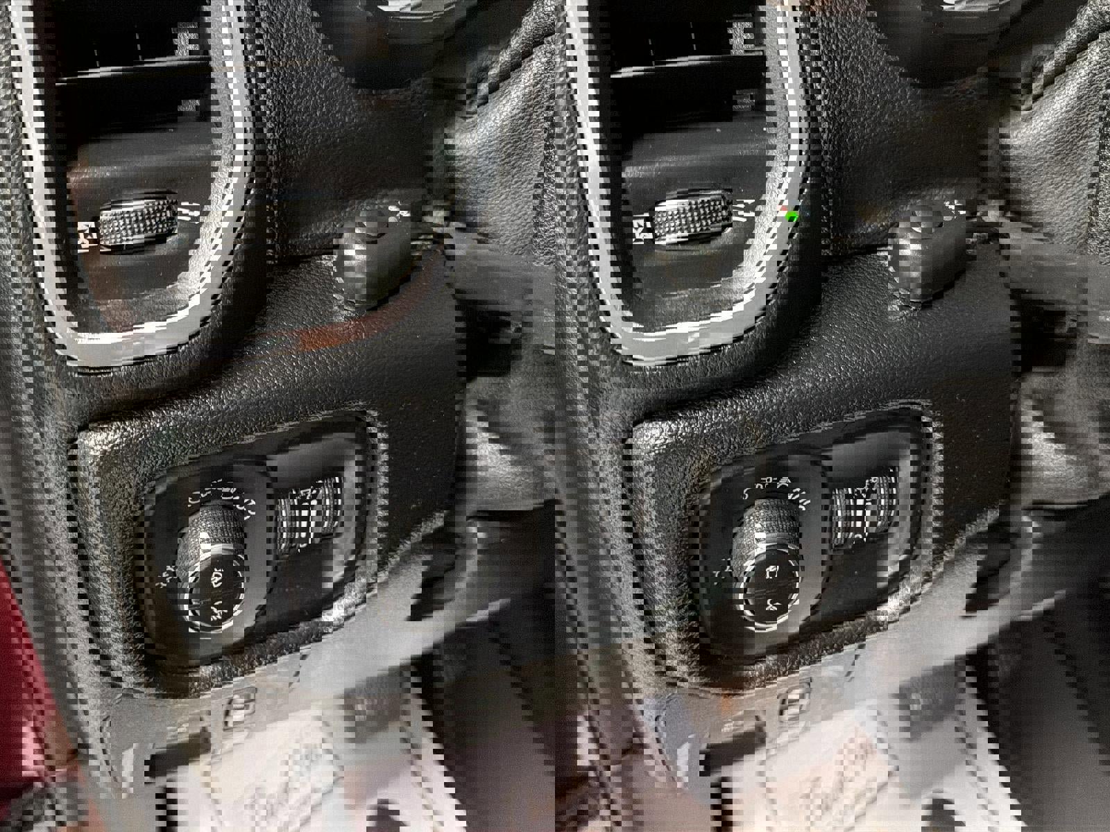 Used 2020 RAM 1500 Laramie image 17