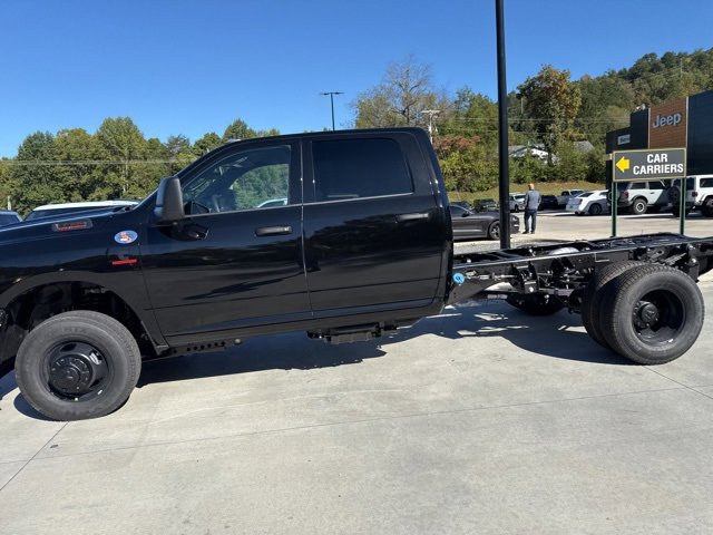 New 2026 RAM 3500 Tradesman image 9