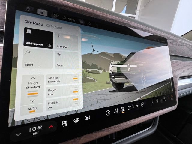 Used 2024 Rivian R1S Adventure image 23