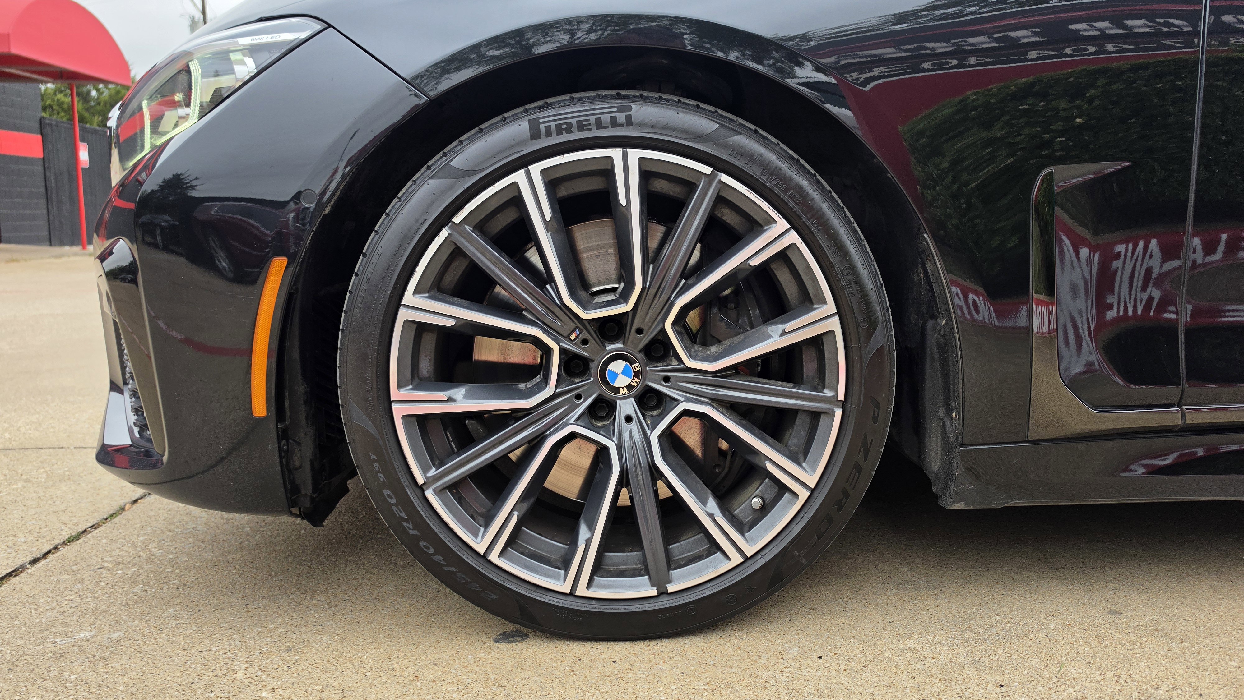 Used 2021 BMW 740i w/ M Sport Package image 15