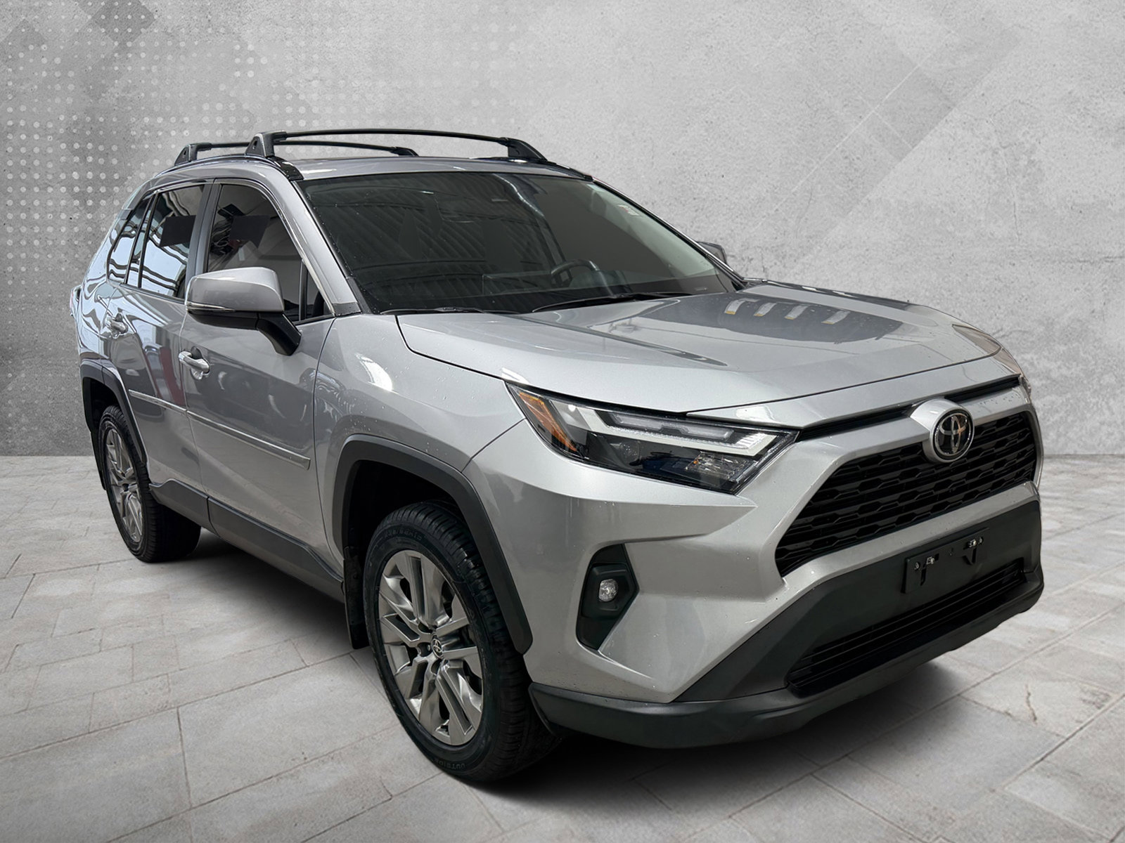 Used 2025 Toyota RAV4 XLE Premium image 1