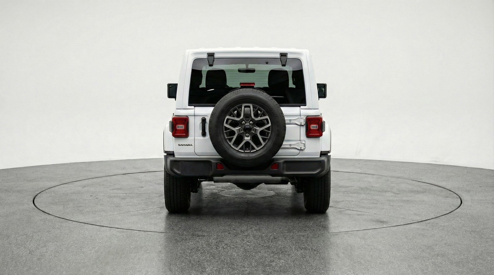 Used 2025 Jeep Wrangler Sahara image 7