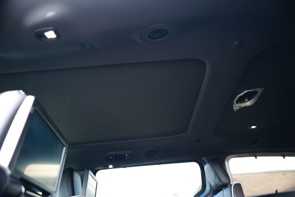 New 2026 Chrysler Pacifica Limited image 33