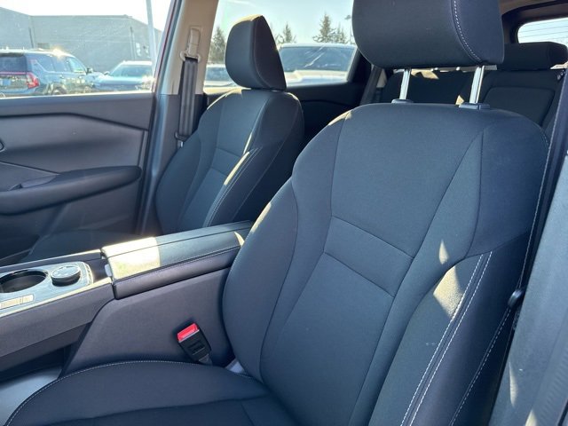 Certified 2025 Nissan Rogue S image 17