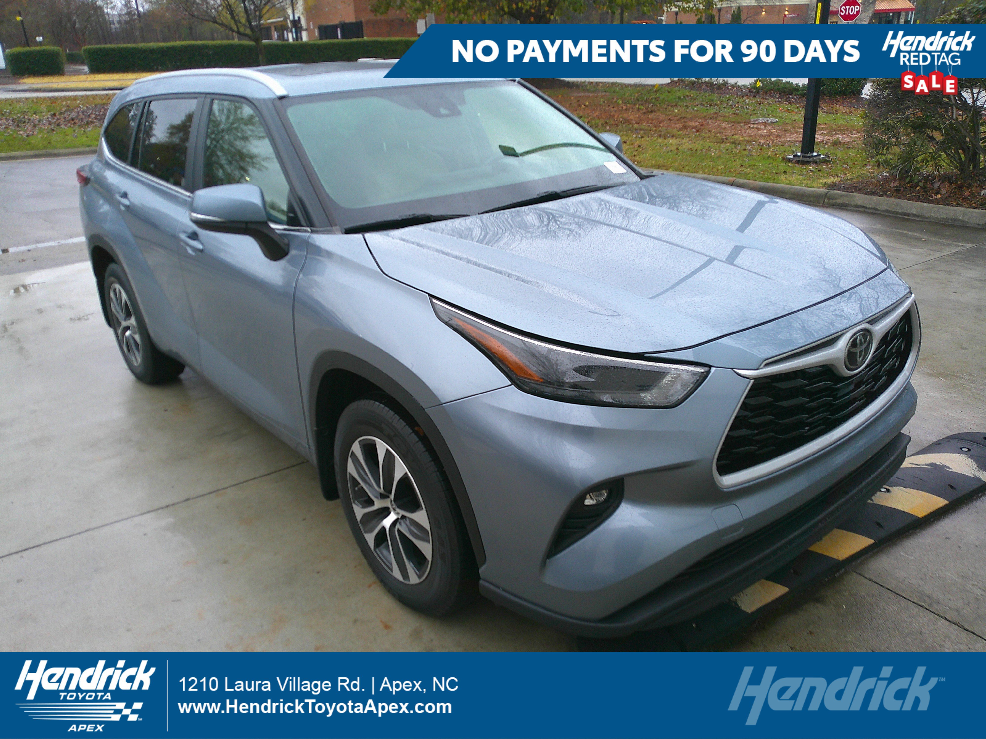 Used 2024 Toyota Highlander XLE