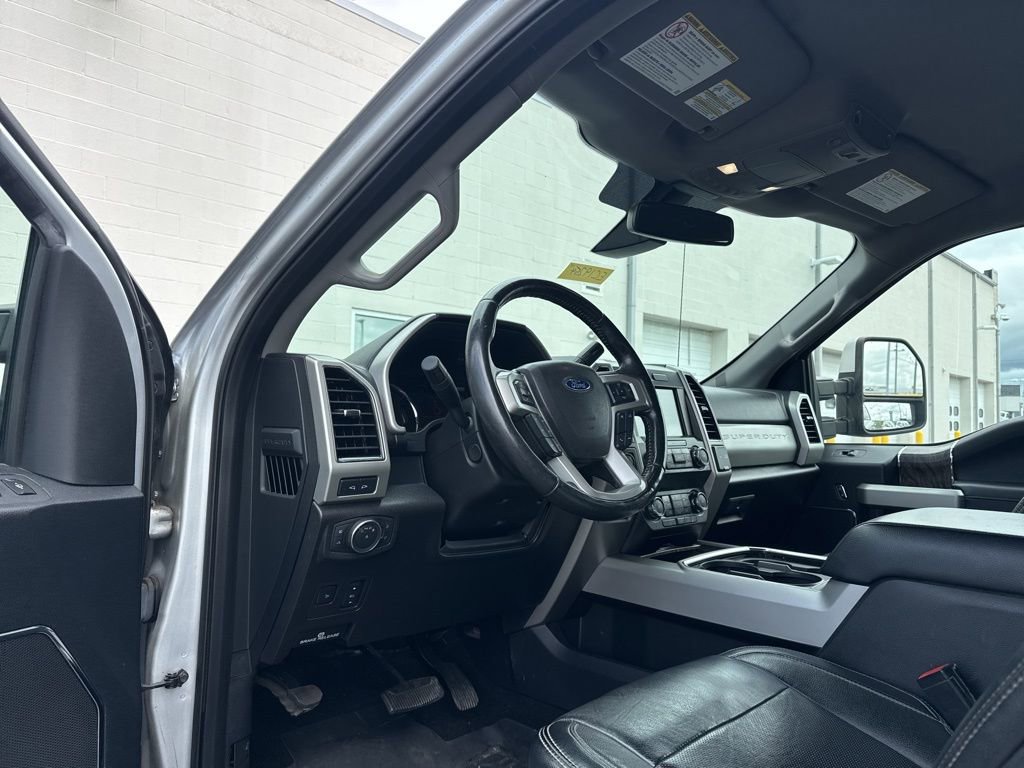 Used 2019 Ford F350 Lariat w/ Lariat Ultimate Package AWD/4WD image 7