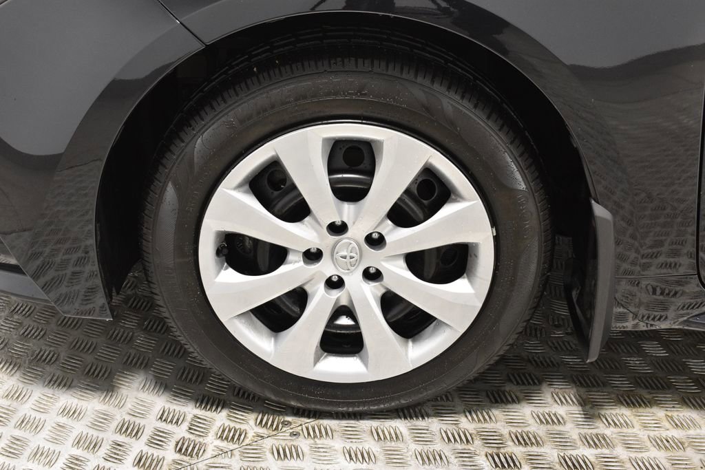 Used 2022 Toyota Corolla LE image 35