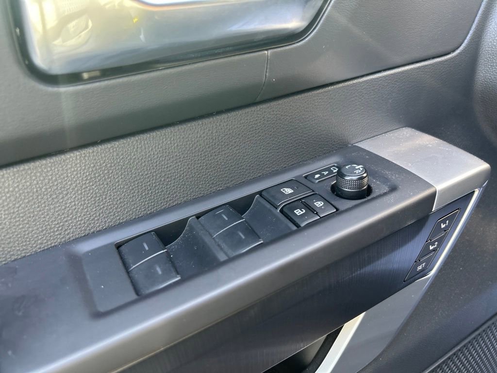 Used 2024 Toyota Sequoia Platinum image 17