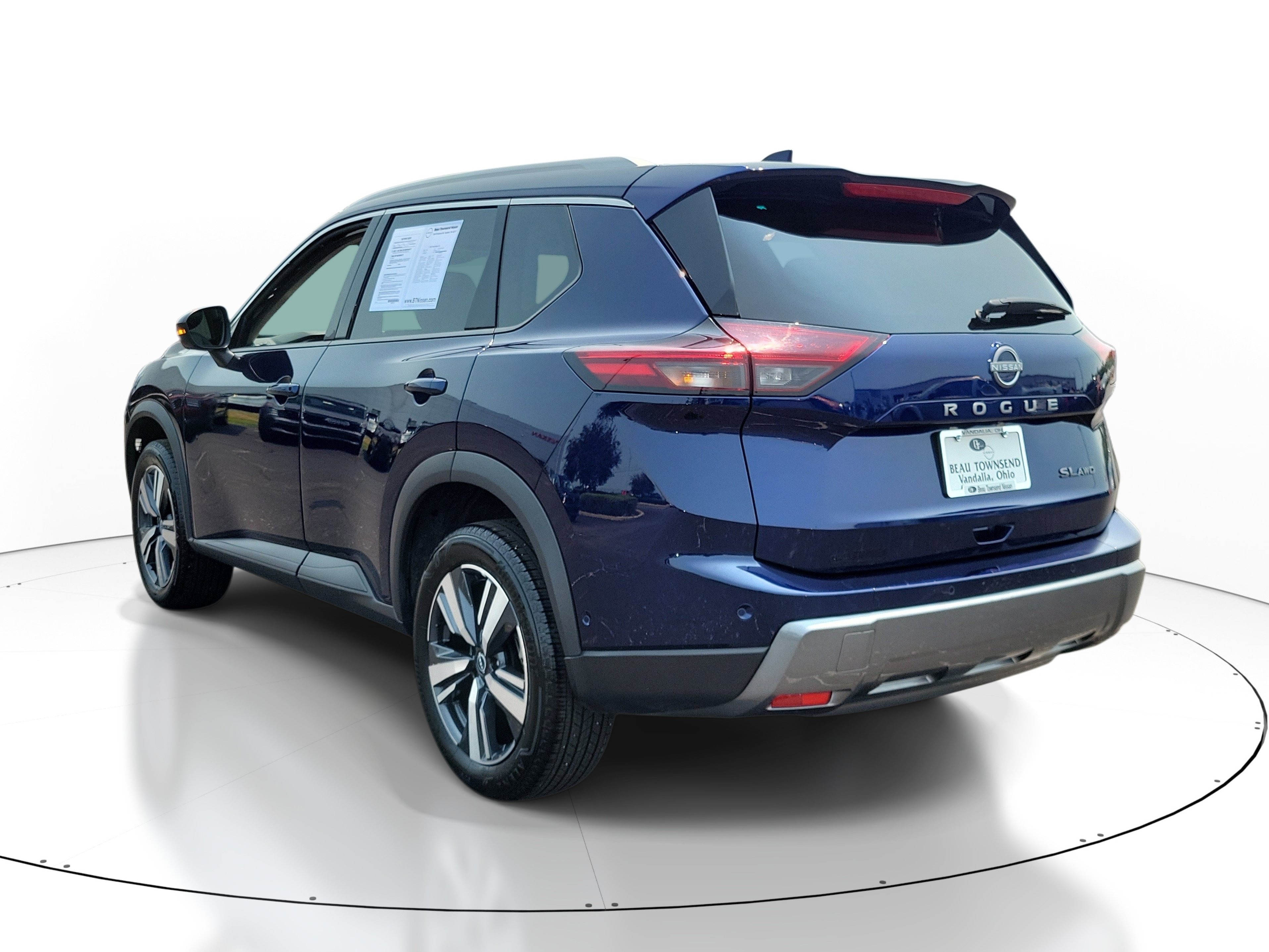 Used 2026 Nissan Rogue SL AWD/4WD image 3