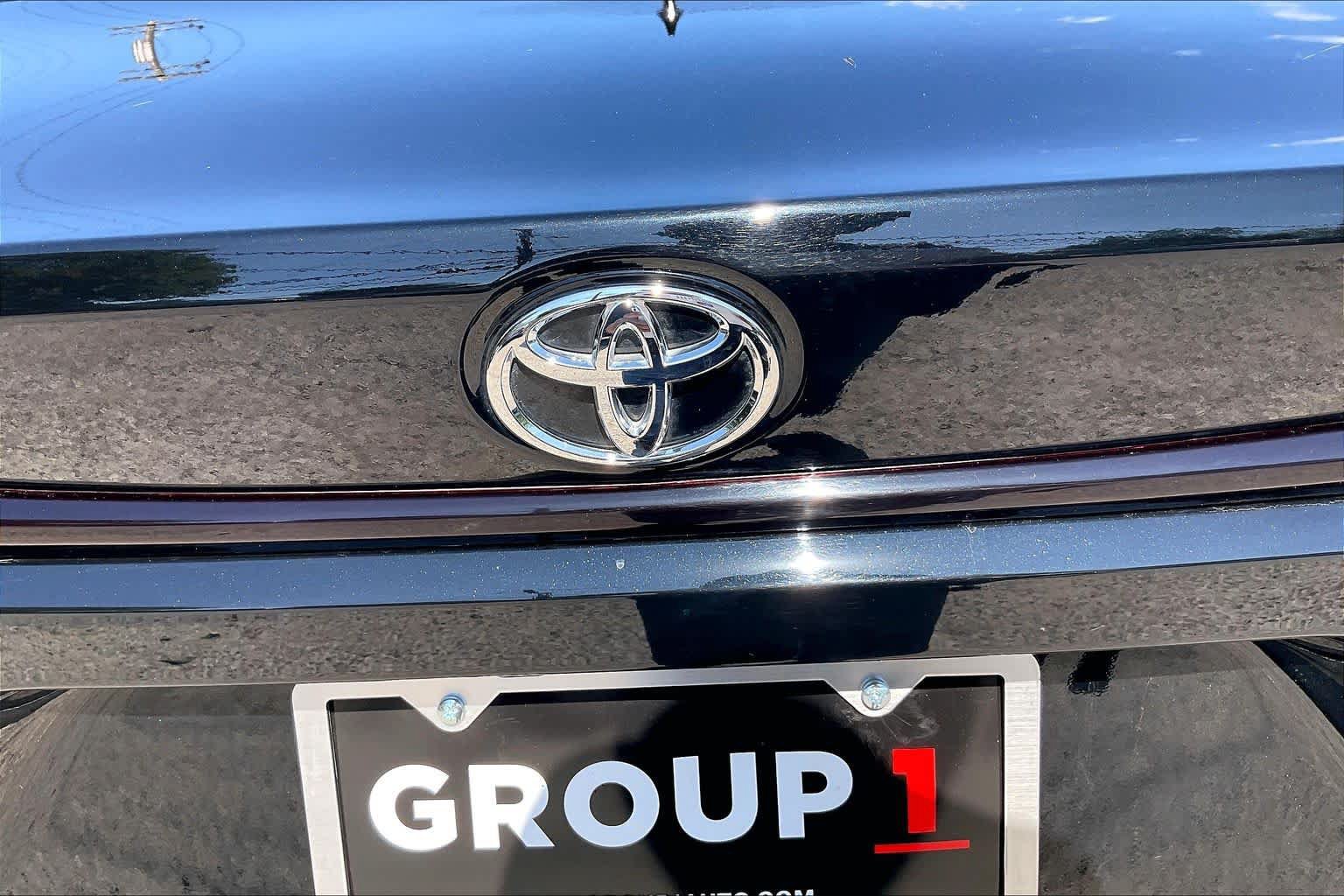 Used 2025 Toyota Corolla LE FWD image 27