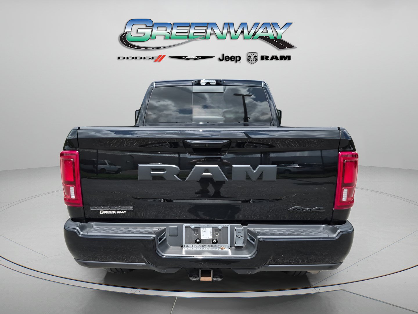 Used 2025 RAM 3500 Laramie AWD/4WD image 3