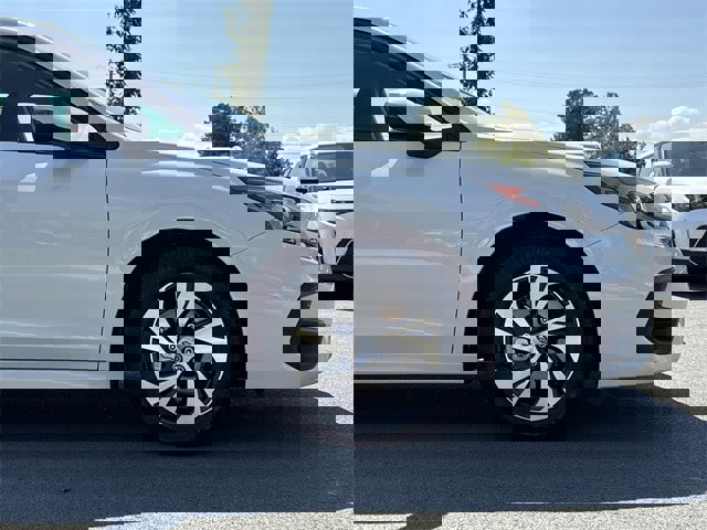 Used 2025 Subaru Legacy Premium image 9