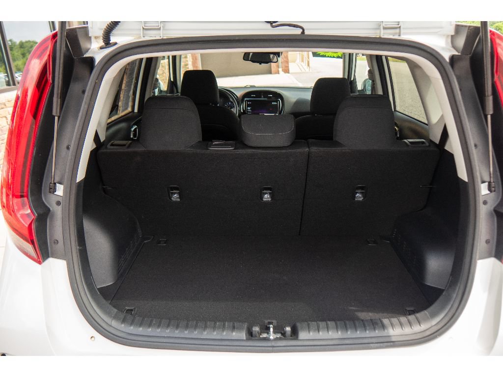 Used 2022 Kia Soul GT-Line FWD image 31