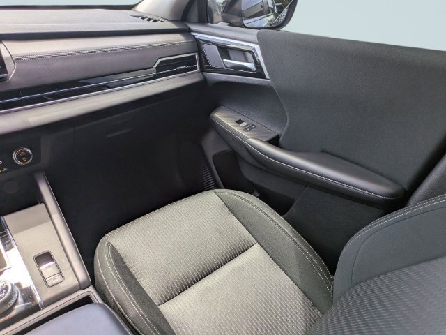 Used 2024 Mitsubishi Outlander ES FWD image 17