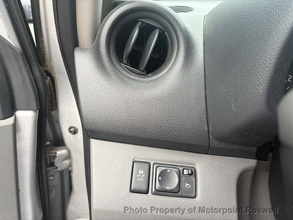 Used 2017 Nissan NV200 SV FWD image 19