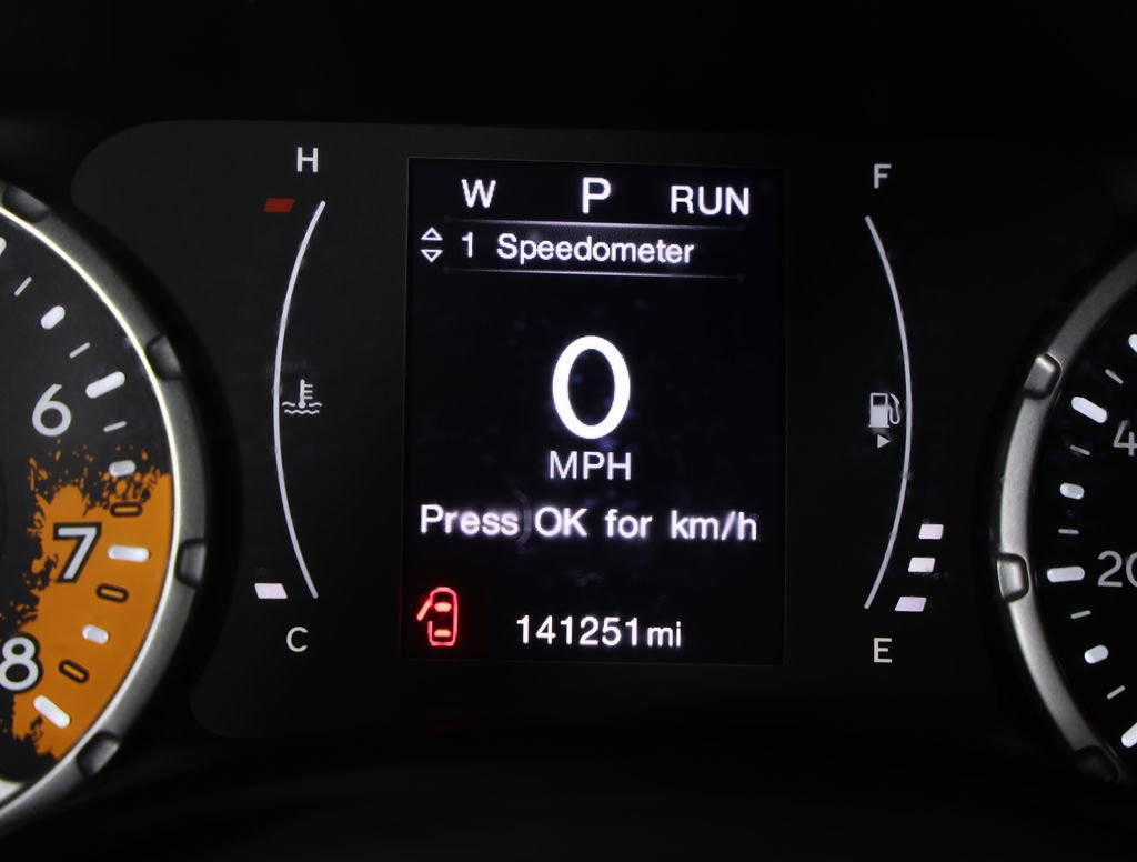 Used 2017 Jeep Renegade Latitude image 3