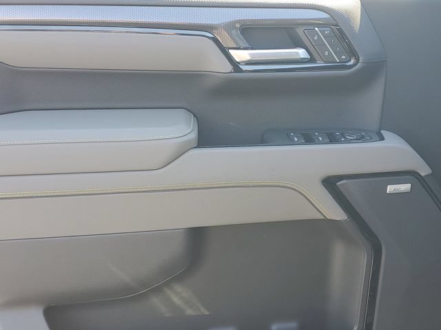 Certified 2026 Chevrolet Silverado 1500 ZR2 AWD/4WD image 14