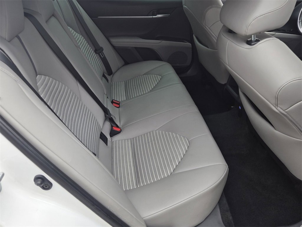 Used 2024 Toyota Camry SE image 15