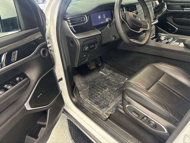 Used 2022 Jeep Wagoneer Series II AWD/4WD image 17