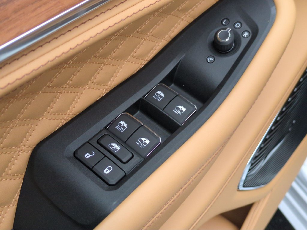 New 2027 Jeep Grand Cherokee L Summit AWD/4WD image 13