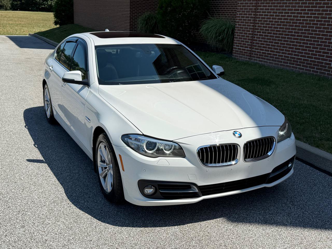 Used 2015 BMW 528i xDrive Sedan AWD/4WD image 19