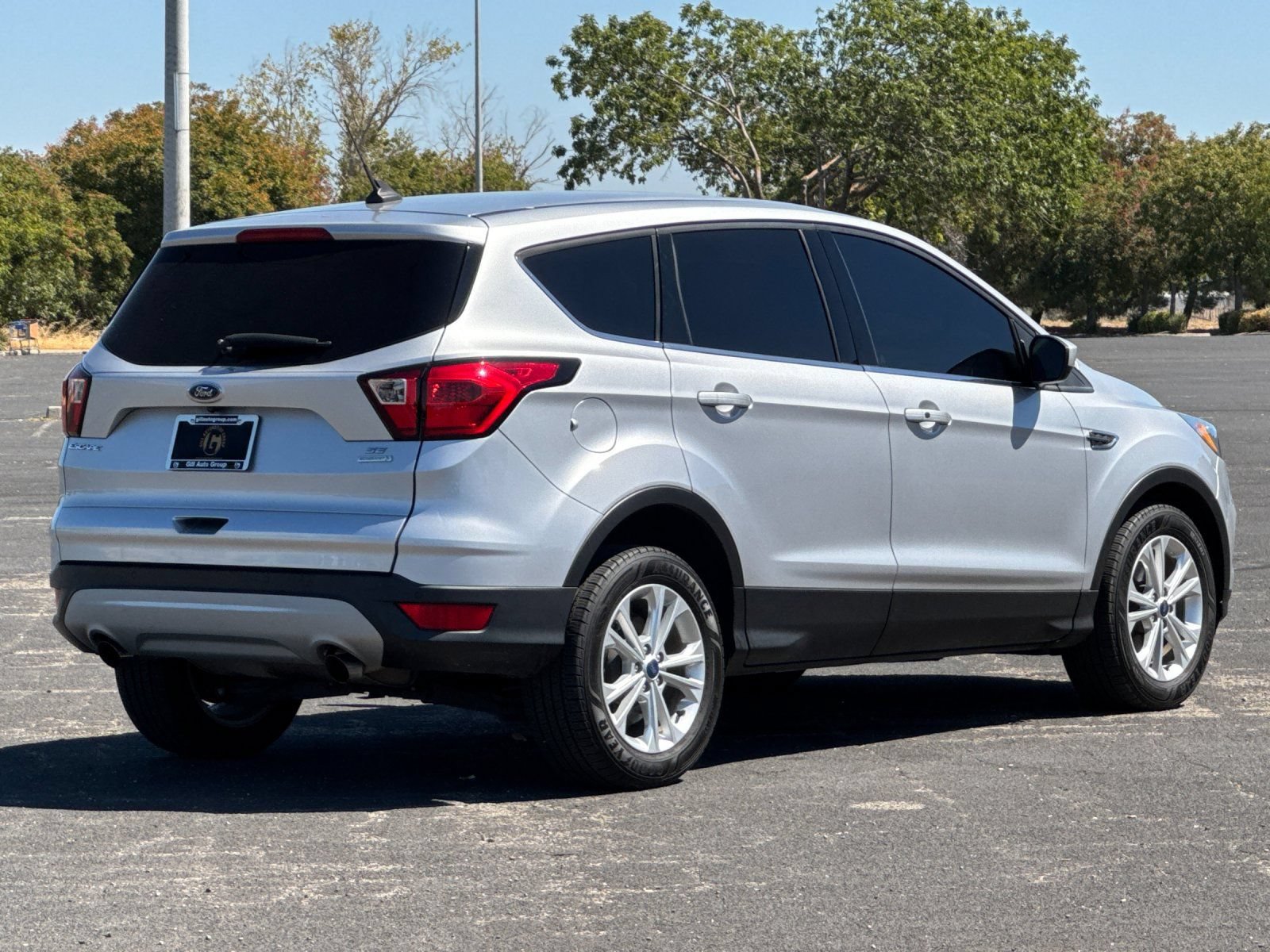 Used 2019 Ford Escape SE FWD image 4