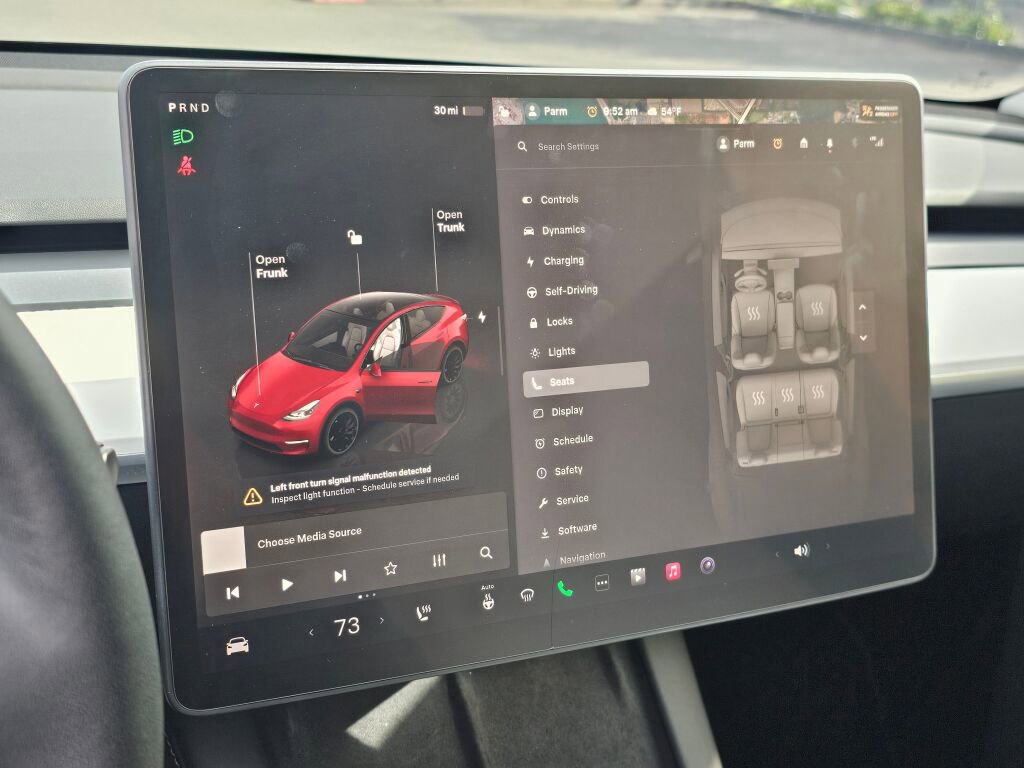 Used 2022 Tesla Model Y Performance AWD/4WD image 34