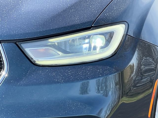 Used 2023 Chrysler Pacifica Touring-L FWD image 42
