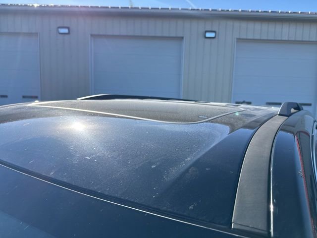 Used 2021 Chevrolet Traverse LT w/ LT Premium Package image 9