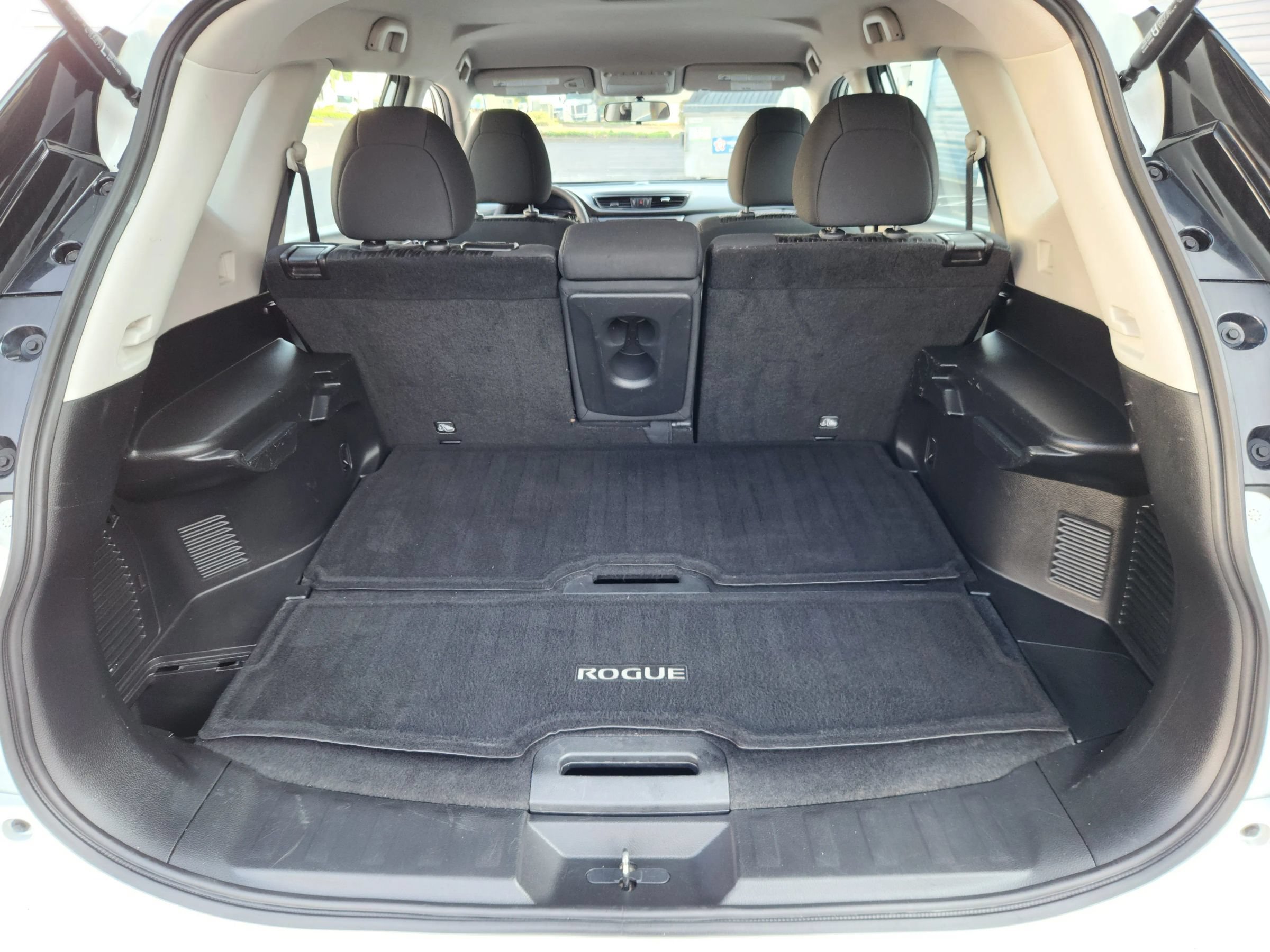 Used 2018 Nissan Rogue S AWD/4WD image 20